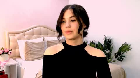 Snapshot of ladyofcandy chatting on 09-27-25, 12:43 Amelia online show from 09-27-25, 12:43