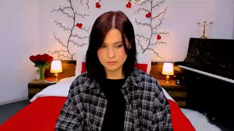 Snapshot of ladyofcandy chatting on 10-18-25, 08:48 Amelia online show from 10-18-25, 08:48