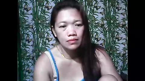 Snapshot of ladysweet4u69 chatting on 04-21-26, 05:39 ladysweet4u69 online show from 04-21-26, 05:39