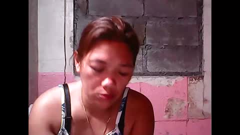Snapshot of ladysweet4u69 chatting on 04-27-26, 01:36 ladysweet4u69 online show from 04-27-26, 01:36