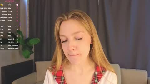 Lilia online show from 02-19-26, 06:42