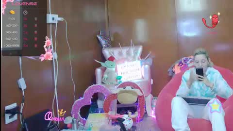 Skinnygirl online show from 06-18-26, 12:55