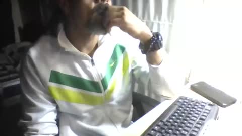 La Genova esta Dura beard boy male dick mastubate latinosexy latinohot latino glasses mature strong stronglegs online show from 05-26-26, 02:29