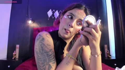 Laia  online show from 10-31-25, 12:50