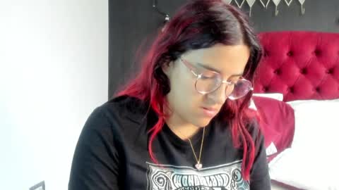 Laia  online show from 05-14-26, 12:01