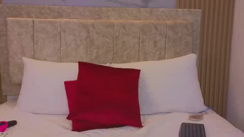 Snapshot of laiamilf chatting on 02-22-25, 12:38 laiamilf online show from 02-22-25, 12:38