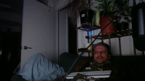 Snapshot of laidback_and_chill chatting on 12-02-24, 12:09 Rick online show from 12-02-24, 12:09