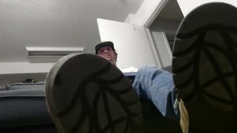 Snapshot of laidback_and_chill chatting on 03-01-25, 03:32 Rick online show from 03-01-25, 03:32