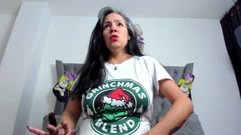 Lailacastillo online show from 12-12-24, 10:34