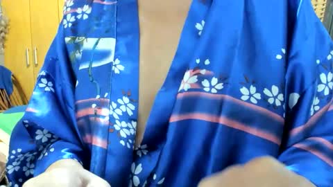 Snapshot of lailasensu chatting on 04-25-26, 12:52 LAILA online show from 04-25-26, 12:52