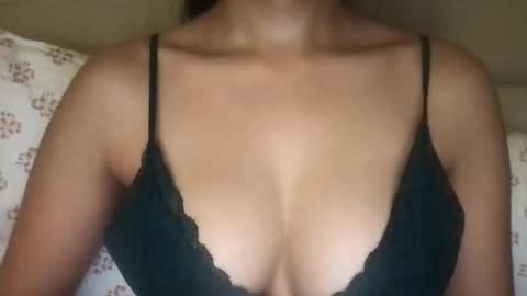 Snapshot of lailayousef chatting on 12-16-25, 08:30 Laila Yousef online show from 12-16-25, 08:30