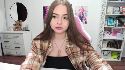 Snapshot of lain__ chatting on 01-30-25, 10:41 Kira online show from 01-30-25, 10:41