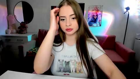 Snapshot of lain__ chatting on 10-03-25, 10:40 Kira online show from 10-03-25, 10:40