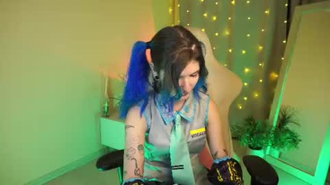 Snapshot of lain_root chatting on 07-23-26, 05:38 lain_root online show from 07-23-26, 05:38