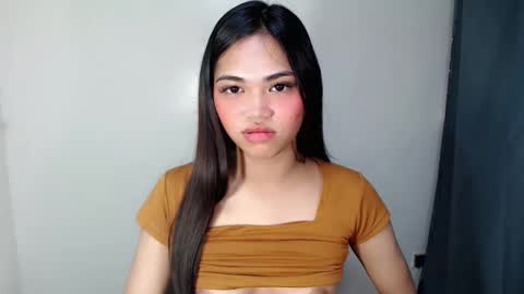 Snapshot of laire_allure chatting on 05-18-26, 09:04 laire online show from 05-18-26, 09:04
