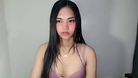 Snapshot of laire_allure chatting on 05-21-26, 06:42 laire online show from 05-21-26, 06:42