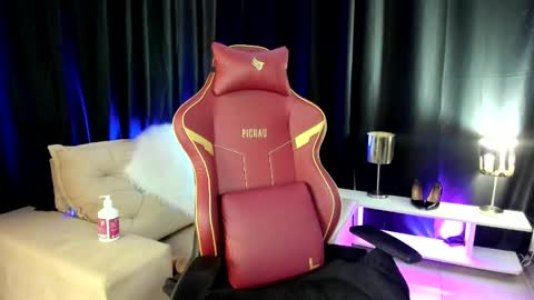 LaisFantasy online show from 02-17-25, 11:55