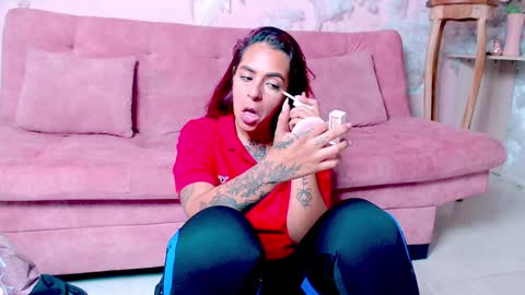 Snapshot of laisy_fox chatting on 02-04-25, 02:10 Laisy fox online show from 02-04-25, 02:10