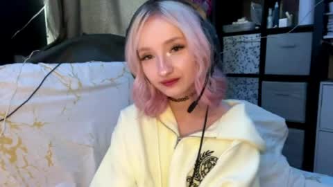 Elsa online show from 04-27-26, 01:31