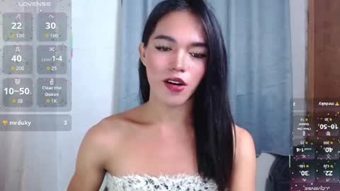Snapshot of lala_moves chatting on 06-21-26, 10:12 Joxie online show from 06-21-26, 10:12