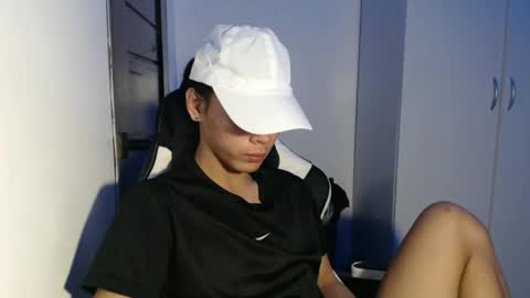 Snapshot of lalakinghugecock_2 chatting on 09-11-25, 03:34 lalakinghugecock_2 online show from 09-11-25, 03:34