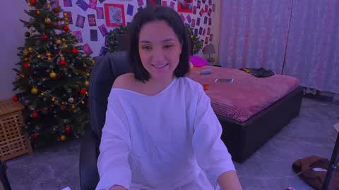 Snapshot of lalita_aml4 chatting on 01-05-25, 12:52 Raily online show from 01-05-25, 12:52