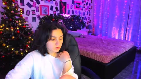 Snapshot of lalita_aml4 chatting on 01-08-25, 09:01 Raily online show from 01-08-25, 09:01