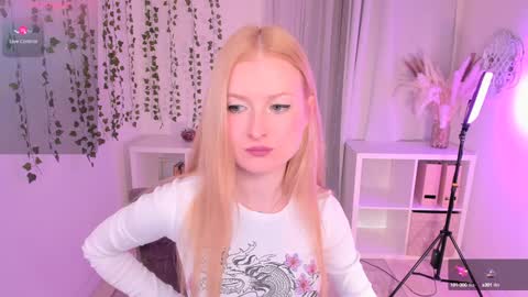 Laly online show from 12-23-24, 03:33