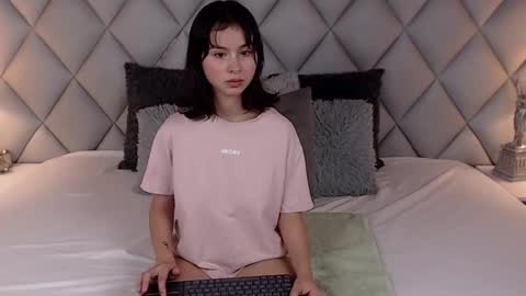 Laly Castro online show from 01-18-25, 07:48