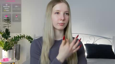 Liana online show from 02-01-26, 01:20