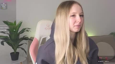 Liana online show from 02-02-26, 01:21