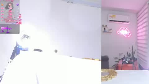 Snapshot of lana__kane_ chatting on 07-10-26, 09:01 Lana online show from 07-10-26, 09:01
