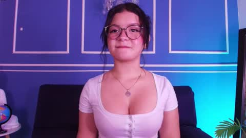 Snapshot of lana_beket_ chatting on 12-16-25, 11:37 Lana online show from 12-16-25, 11:37