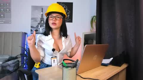 Snapshot of lana_beket_ chatting on 05-29-26, 12:19 Lana online show from 05-29-26, 12:19
