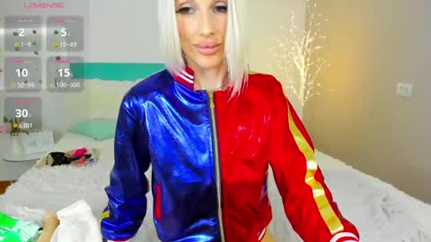 Lana  online show from 01-15-25, 06:01