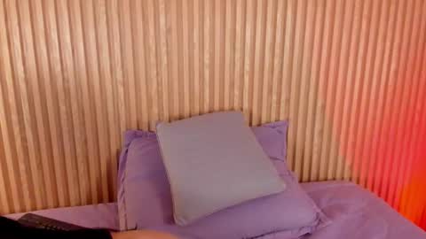 Snapshot of lana_dol chatting on 01-14-26, 01:28 ... . . ... online show from 01-14-26, 01:28