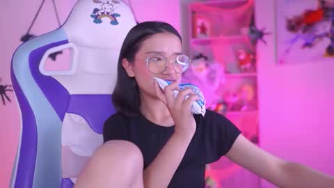 Snapshot of lana_dreams_ chatting on 10-22-25, 12:55 Lana online show from 10-22-25, 12:55