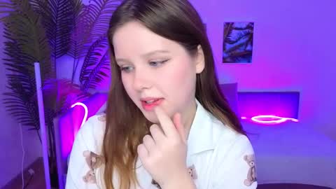 Lana online show from 10-26-25, 01:55