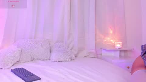 Snapshot of lana_moont chatting on 06-27-26, 01:43 INDEPENDENT MODEL online show from 06-27-26, 01:43