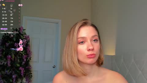 Lana online show from 01-12-25, 10:43