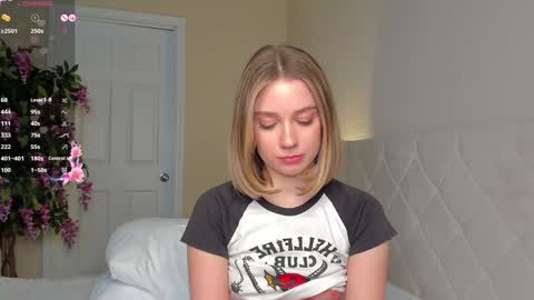 Lana online show from 01-20-25, 10:04