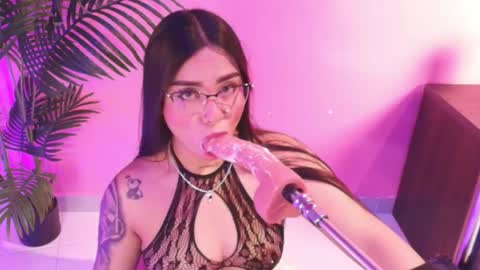 LANA online show from 04-19-26, 04:12