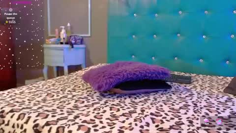 Angel  IG  online show from 10-04-25, 01:25