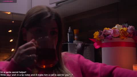 Snapshot of lana_rosy chatting on 01-05-25, 09:05 Alana online show from 01-05-25, 09:05