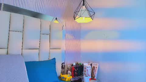 Snapshot of lana_sliim chatting on 06-24-26, 12:15 Vanessa online show from 06-24-26, 12:15