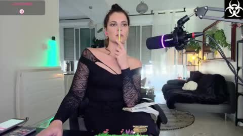 Lana The Virus online show from 10-22-25, 11:54