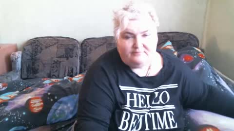 lanacat555 online show from 02-19-25, 11:38