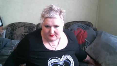 lanacat555 online show from 03-04-25, 01:38