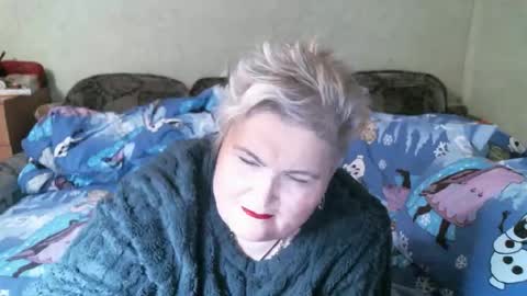 Snapshot of lanacat555 chatting on 01-12-26, 01:11 lanacat555 online show from 01-12-26, 01:11