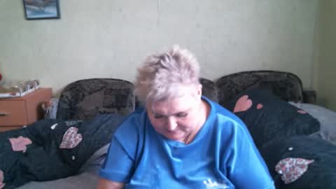 Snapshot of lanacat555 chatting on 04-08-26, 10:04 lanacat555 online show from 04-08-26, 10:04